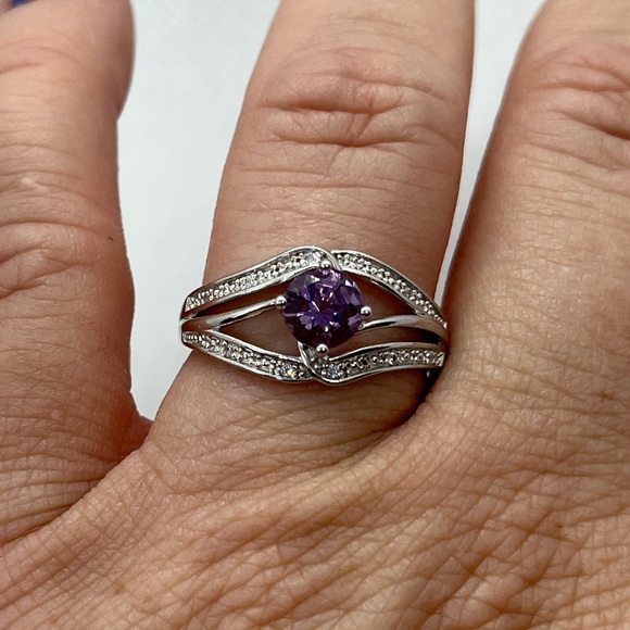 Avon Jewelry - Avon vintage 925 Sterling silver amethyst ring size 8